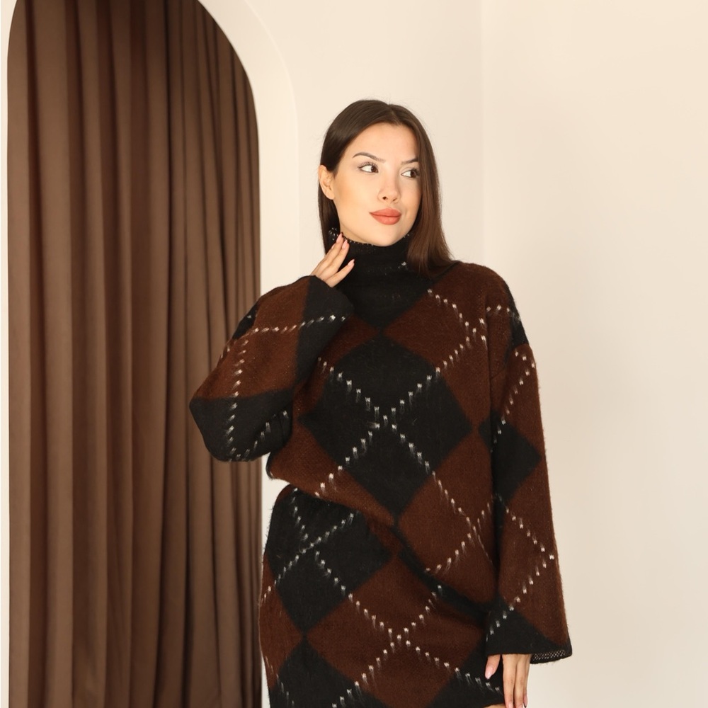 Brown and Black Argyle Sweater And Skirt Set - Picture 9 of 9